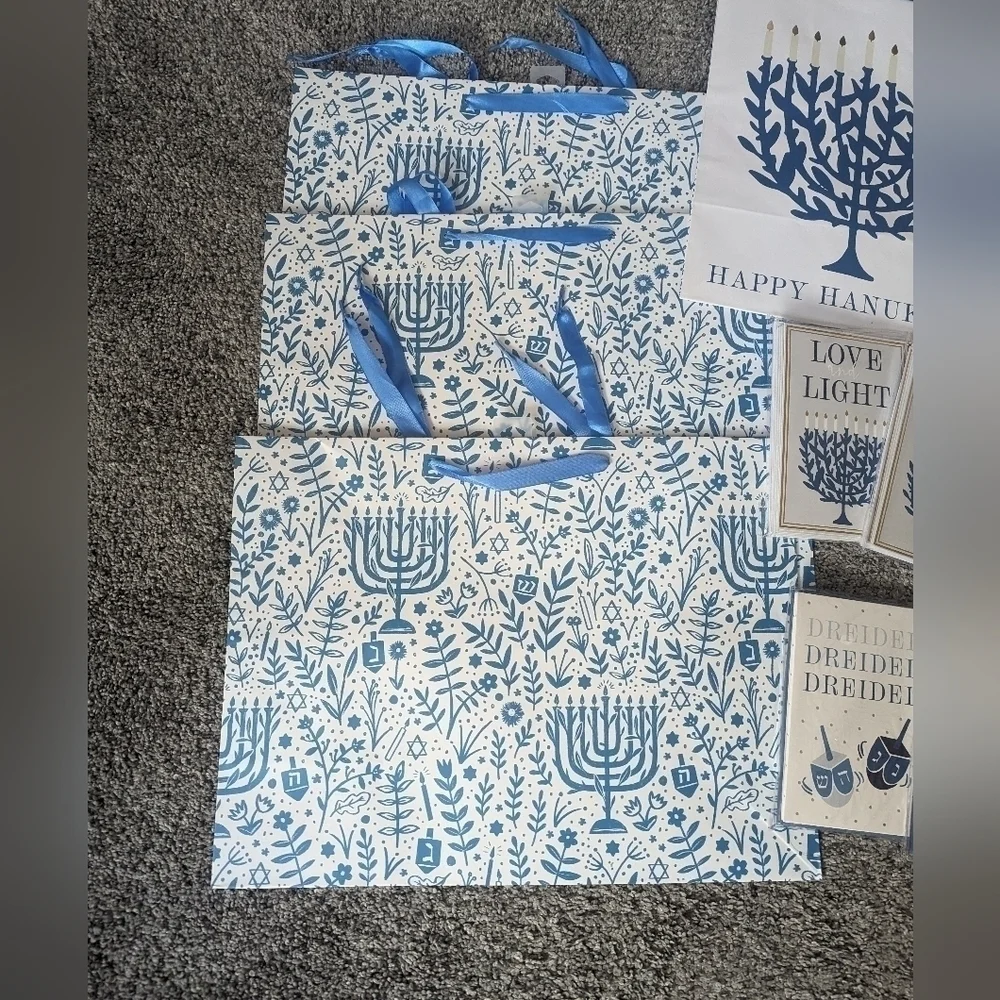 NWT Hanukkah Gifting Set 13 Pieces
